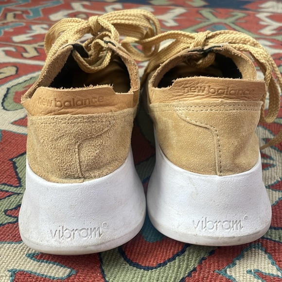 Buttery Yellow New Balance Sneakers W8.5-9 - Picture 5 of 5